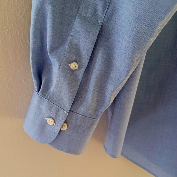 LAUREN RALPH LAUREN Men's Classic Fit Shirt, size 17/32-33 - Picture 8 of 12